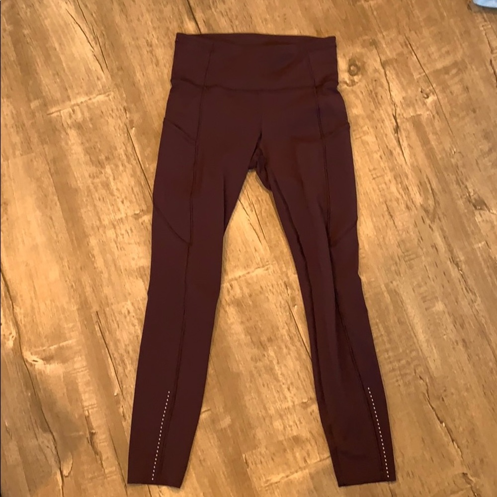 Lulemon fast and free II 25”. Size 4. Garnet